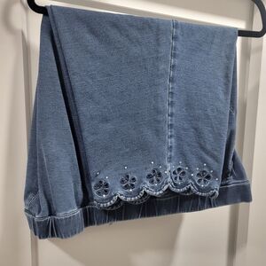 Quacker Factory Blue Embellished Cropped Jeans